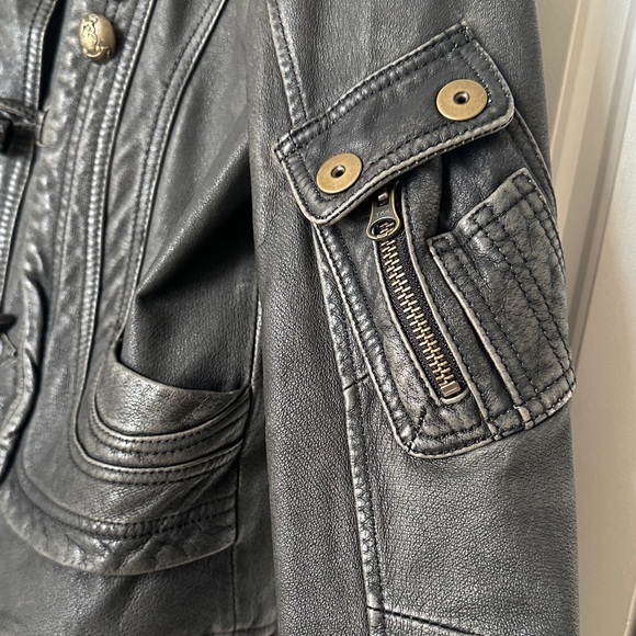 Distressed Aviator Leather Jacket - Picture 4 of 7